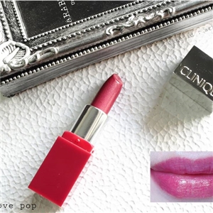 Clinique pop lip colour+primer rouge intense+base   สี Love PoP ขนาดทดลอง 2.3g.