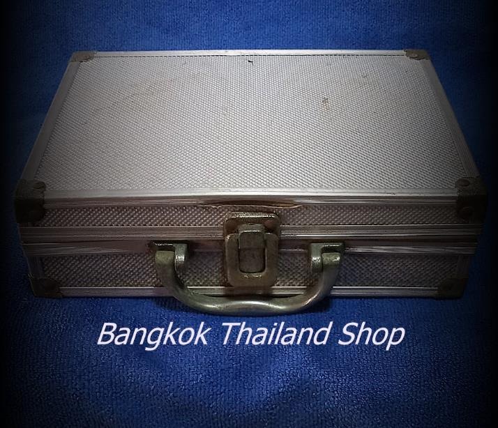 ค้างสต็อค ปากกาเลเซอร์ฟ้า 1000 mW หัวหมุนเล่นลายได้ 5 หัว กล่องมีเนียม 800 บาท