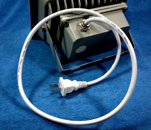 LED Flood Light 20W แสงอาทิตย์