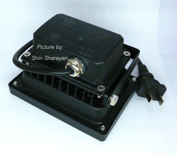 LED Flood Light 10W แสงสีขาว มี มอก. ประกัน 2 ปี