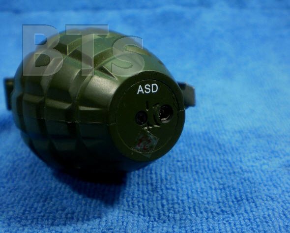 ไฟแช็คพวงกุญแจ ลูกระเบิด M.26 A2