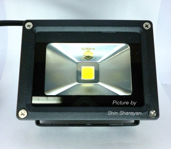 LED Flood Light 10W แสงสีขาว มี มอก. ประกัน 2 ปี