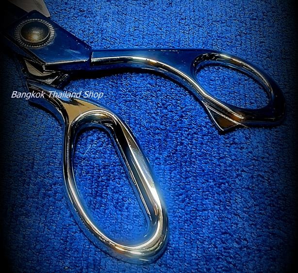 *กรรไกรตัดผ้าสแตนเลสขนาด 8 นิ้ว ตรา TAILOR อันละ 130 บาท