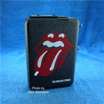 กล่องบุหรี่พร้อมไฟแช็ค แบบ ไฮเท็ค THE ROLLING STONES