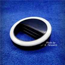 ไฟสำหรับติดมือถือ กันหน้าดำเวลาเซลฟี่