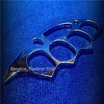 สนับมือชุบชุบโครเมี่ยมทรงแรด ขนาดกลาง 12 cm ราคา 180 บาท