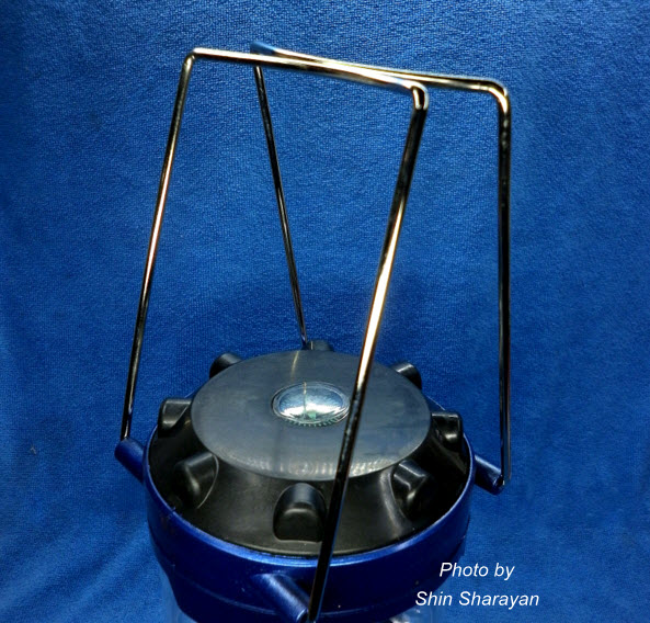 ตะเกียงแคมปิ้ง ไฟ 18 LED+ไฟฉายเล็ก 1 LED 999