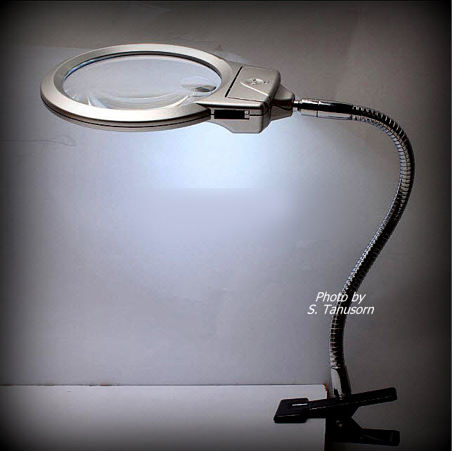 แว่นขยายแบบมีขาหนีบมีไฟ เลนส์ 2x 130 มิล 5x 26 มิล