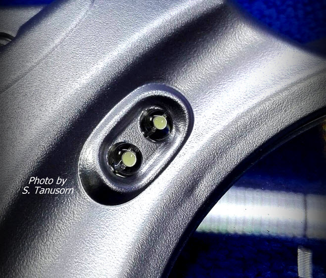 แว่นขยายแบบมีขาหนีบมีไฟ เลนส์ 2x 130 มิล 5x 26 มิล