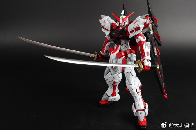 MG Red Frame w/mars jacket