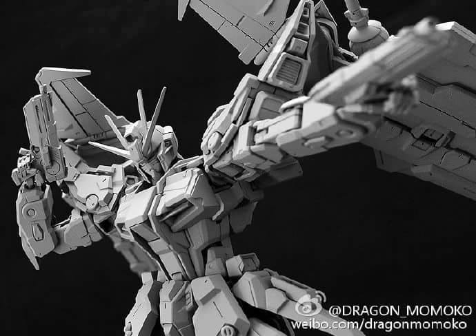 MG 1/100 Strike Noir