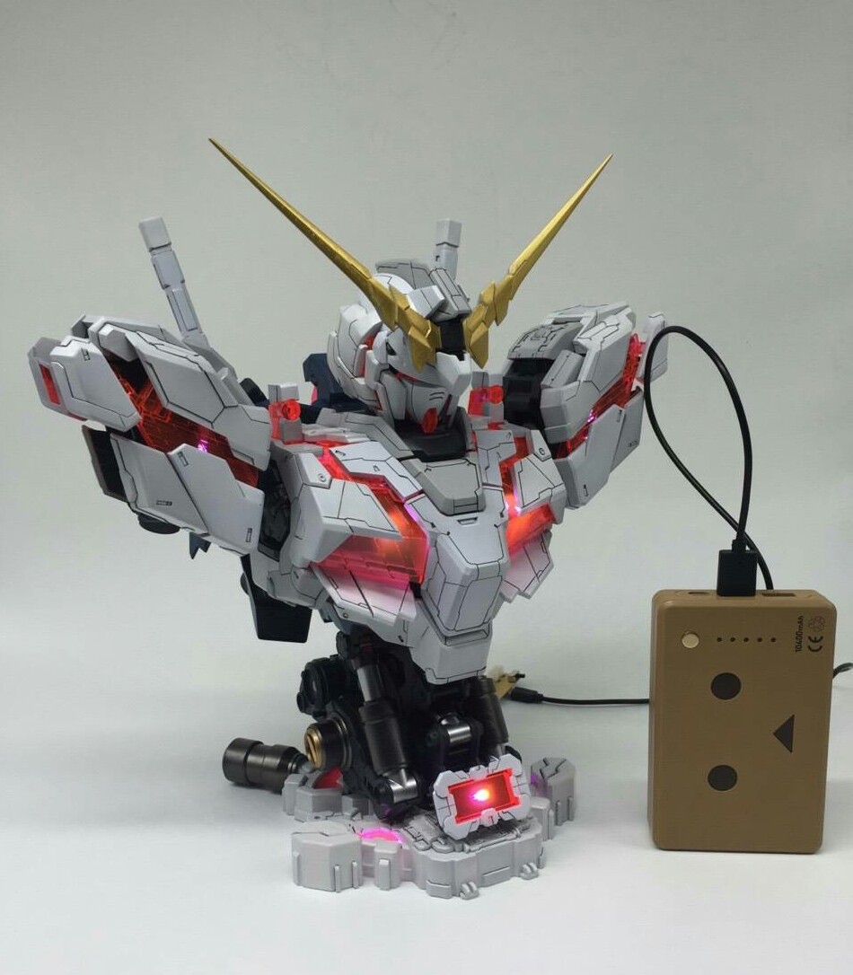 1/35 Unicorn HEAD + LED