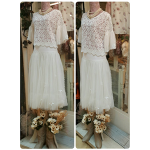 [K0017] กระโปรงผ้าโปร่ง ปะติดลูกไม้ลายผีเสื้อ สวยน่ารัก
