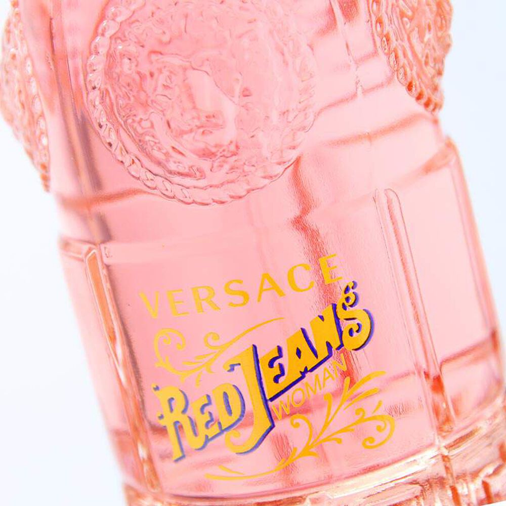 Versace Red Jeans Eau De Toilette 75ml. (เคาเตอร์ 2,100฿)