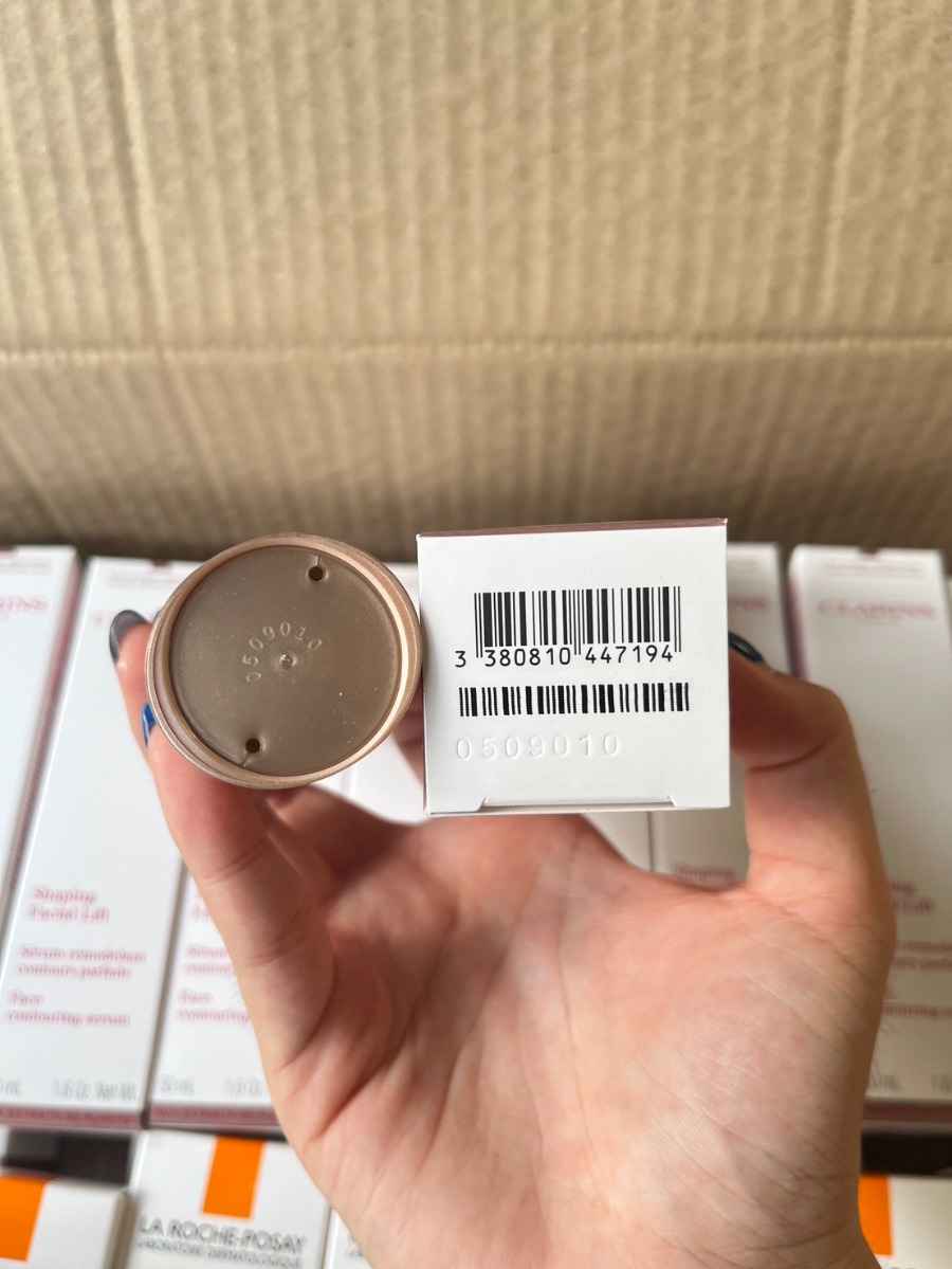 Clarins V Shaping Facial Lift Serum 50ml. (เคาเตอร์ 4,000฿)