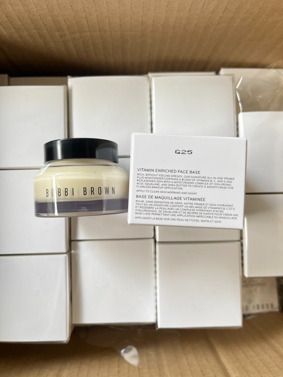 มีกล่อง - Bobbi Brown Vitamin Enriched Face Base All-In-One Primer And Moisturizer 50ml. (เคาเตอร์ 3,000฿)