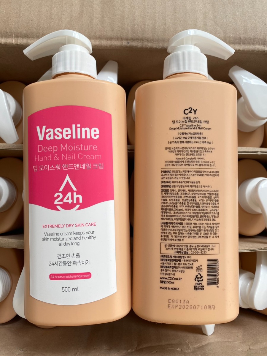 ขวดปั้ม Vaseline deep Moisture Hand&Nail Cream 500ml.