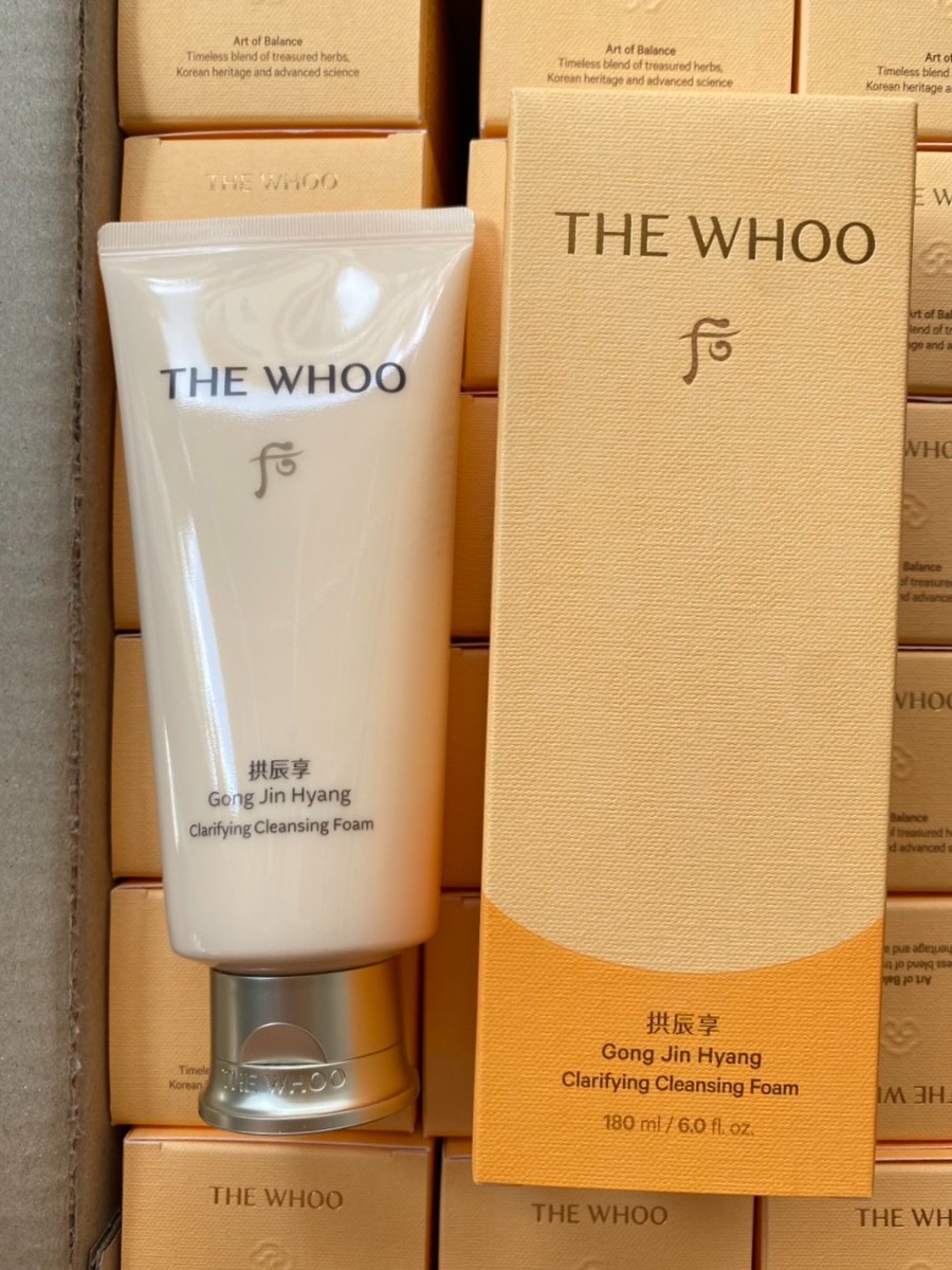 The History Of Whoo Gongjinhyang Facial Cleansing Foam 180ml.