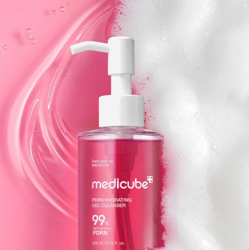 Medicube PDRN Hydrating Gel Cleanser 200ml.