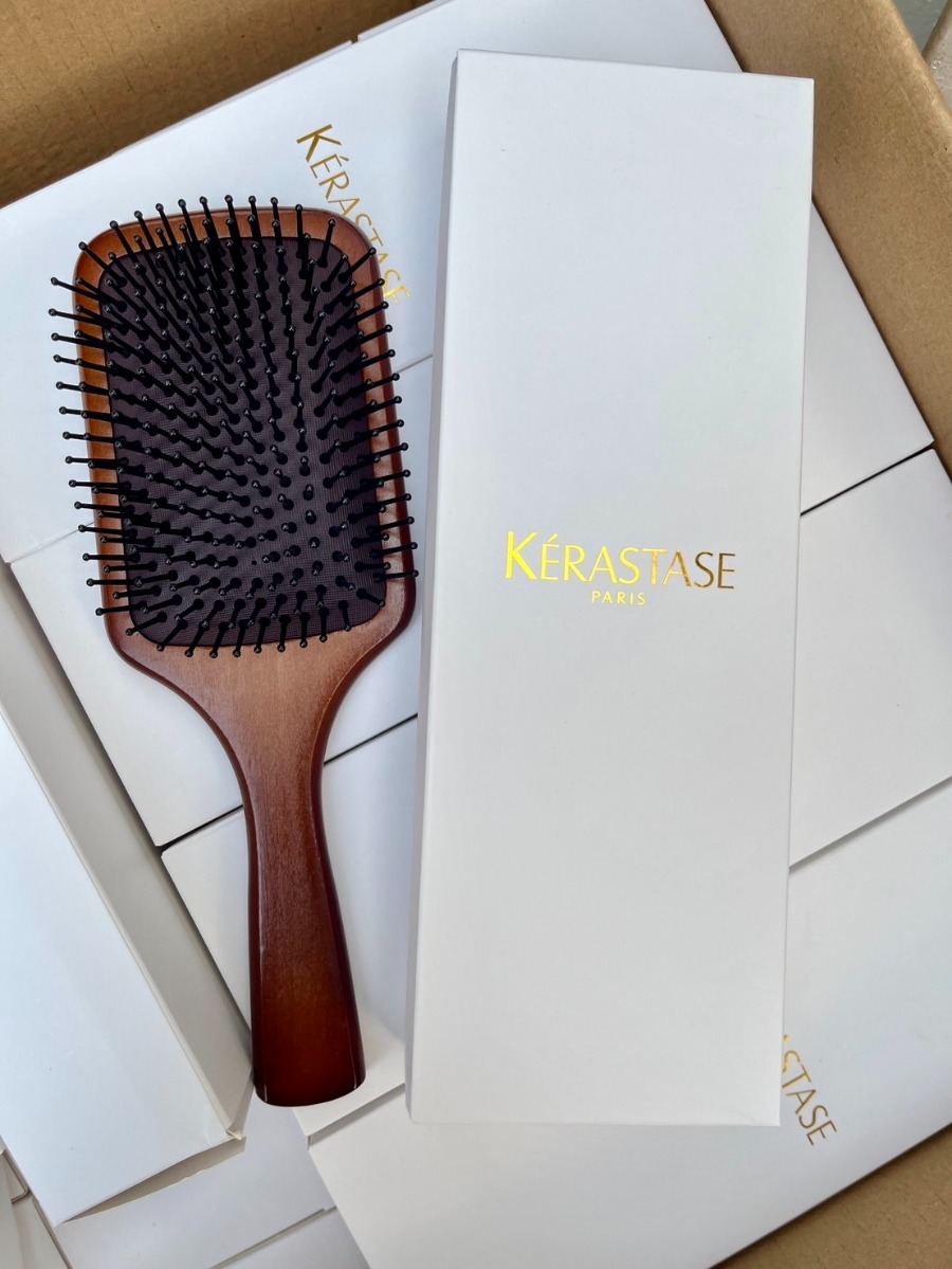 หวีไม้ KERASTASE Hair Brush
