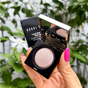 Bobbi Brown อายแชโดว์ Luxe Eye Shadow Rish Sparkle 2.5g #Moonstone (เคาเตอร์ 1,950฿)