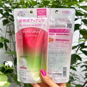 แดง Sunplay Skin Aqua Tone Up UV Essence SPF50+ PA++++ 80g. (Rose Aura)