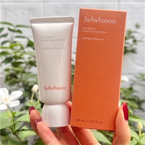 กันแดด Sulwhasoo UV Daily Essential SPF 50+/PA++++ 30ml. (เคาเตอร์ 1,710฿)