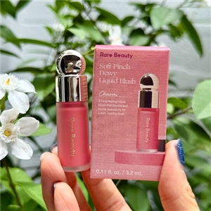 Rare Beauty Soft Pinch Liquid Blush 3.2ml. #Charm