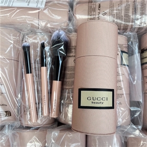 เซ็ตแปรง Gucci Brush Set Cosmes With 4 Brushes