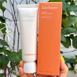 Sulwhasoo UV Daily Essential SPF 50+/PA++++ 50ml. (เคาเตอร์ 2,700฿)