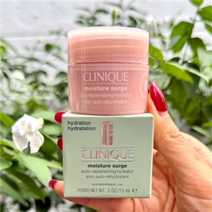 Clinique Moisture Surge Auto-Replenishing Hydrator ขนาด 15ml.
