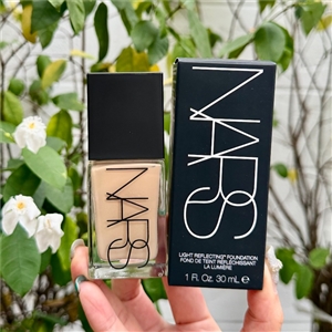 NARS Light Reflecting Foundation 30ml. #Gobi (เคาเตอร์ 2,300฿)