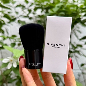 แปรงคาบูกิ Givenchy Kabuki Brush
