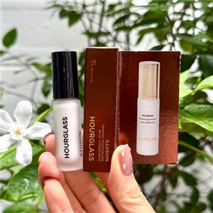 Hourglass Illusion Priming Moisturizer 3.7ml.