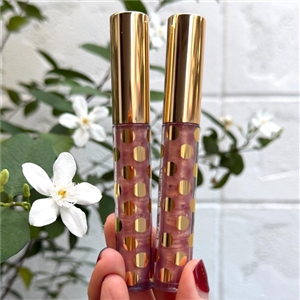 กลอส - NoBox ไม่มีกล่อง แกะจากกิ้ฟเซตมาแยกขาย - Estee Lauder Lip Gloss 2.7ml. #Dazzle Me