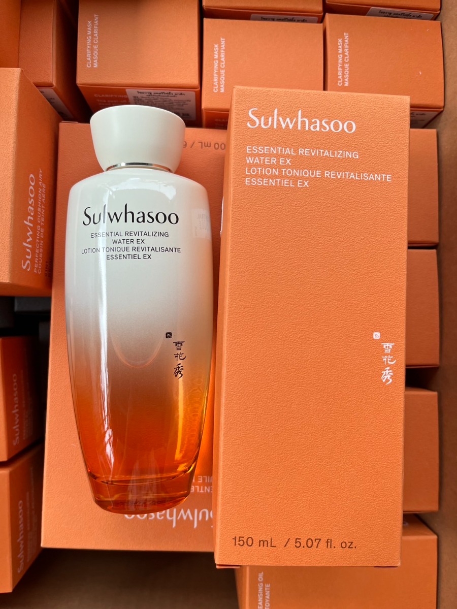 Sulwhasoo Essential Revitalizing Water EX 150ml. (เคาเตอร์ 2,300฿)