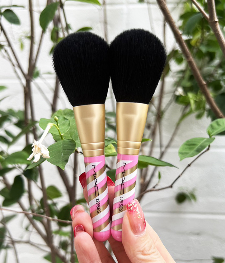 MAC Face Brush 129SES (12cm./ด้ามลายสีชมพู)
