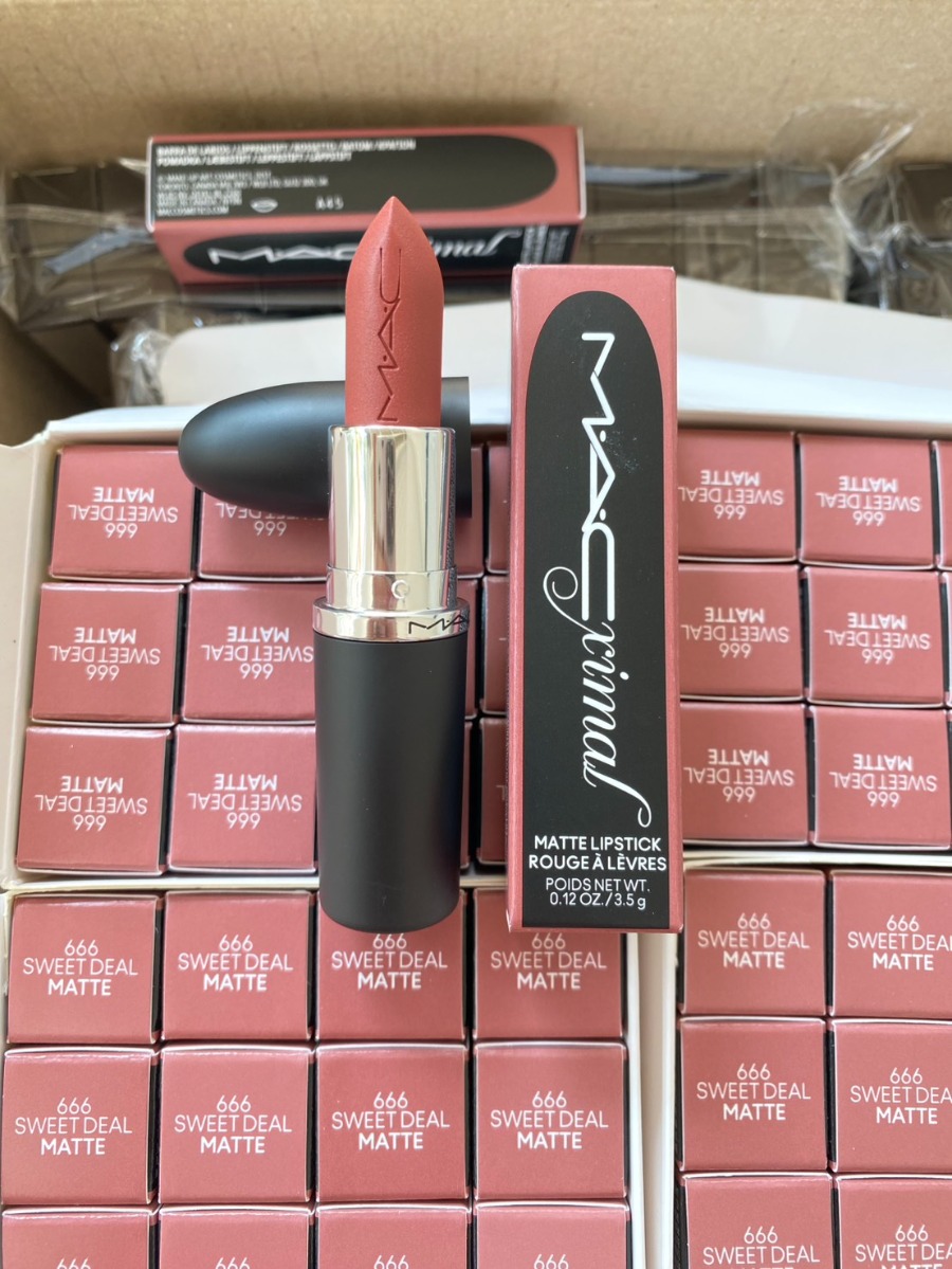 MAC Matte Lipsitck 3.5g. #666 Sweet Deal