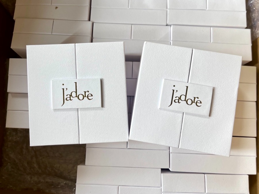 แพ็คเกจใหม่ Dior J'adore Eau de Parfum 5ml. + Body Milk 20ml.