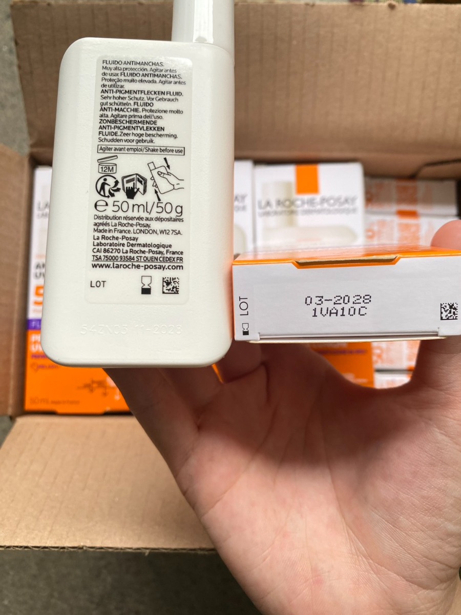 แถบม่วง - La Roche-Posay Anthelios Uvmune400 Anti-Dark Spots Fluid SPF50+ PA++++ 50ml.