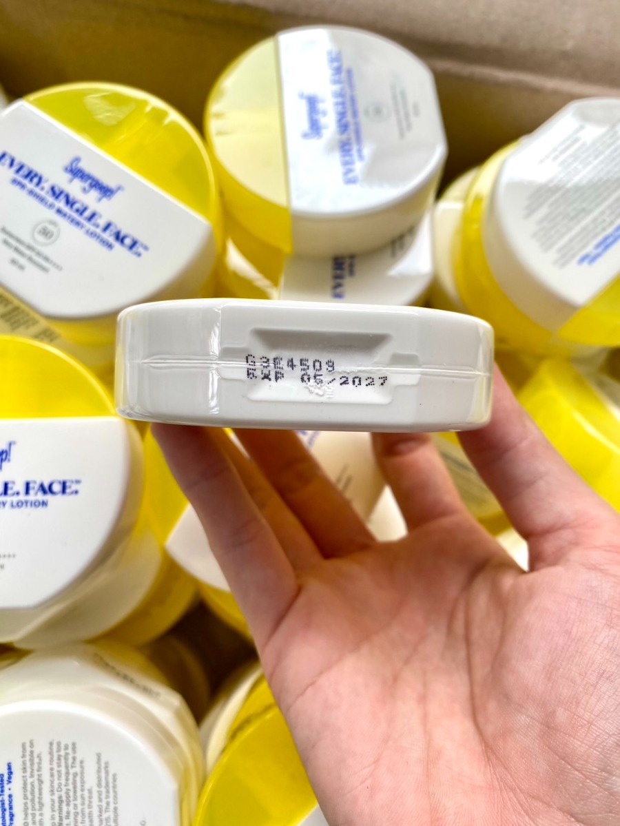 ไม่มีกล่อง NoBox - Supergoop! - Every. Single. Face. Watery Lotion SPF50 ขนาด 50ml.