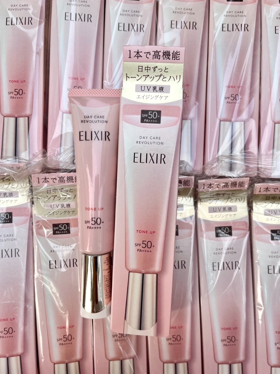 ชมพู ELIXIR ครีมกันแดด Day Care Revolution SPF 50+ PA++++ 35 ml. Tone Up (เคาเตอร์ 1,365฿)