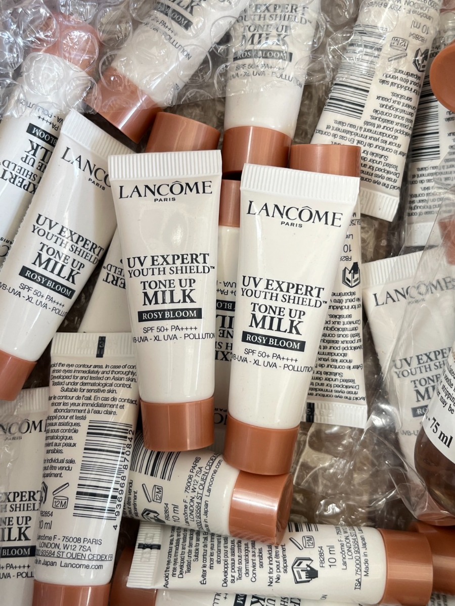 Lancome UV Expert Youth Shield Tone Up Milk SPF 50+ PA++++ ขนาด 10ml. #Rosy Bloom