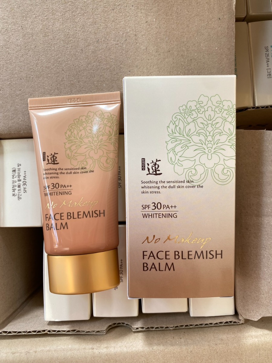 น้ำตาล Welcos No Makeup Face BB Whitening SPF30 PA++ 50ml.