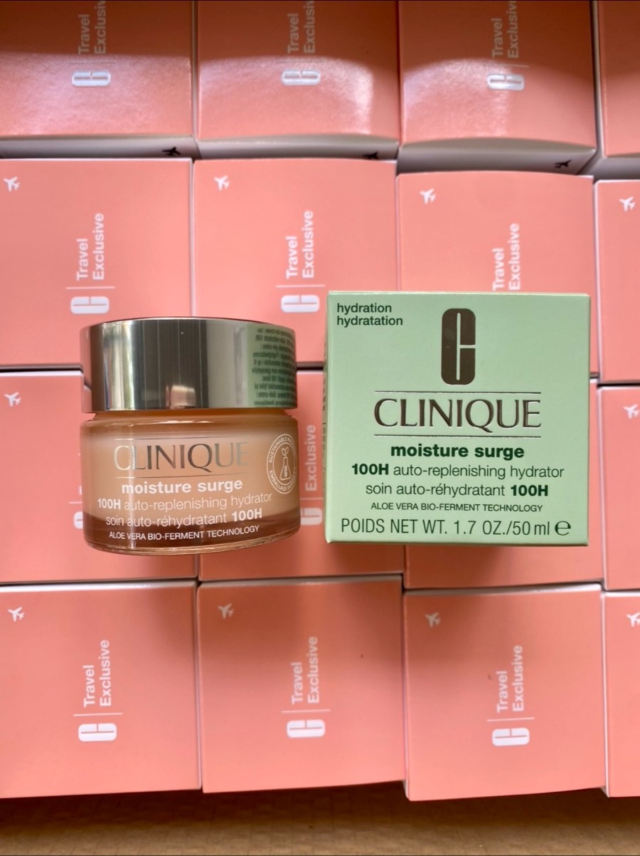 Clinique Moisture Surge 100.-Hour Auto-Replenishing Hydrator ขนาด 50ml. (เคาเตอร์ 1,990฿)