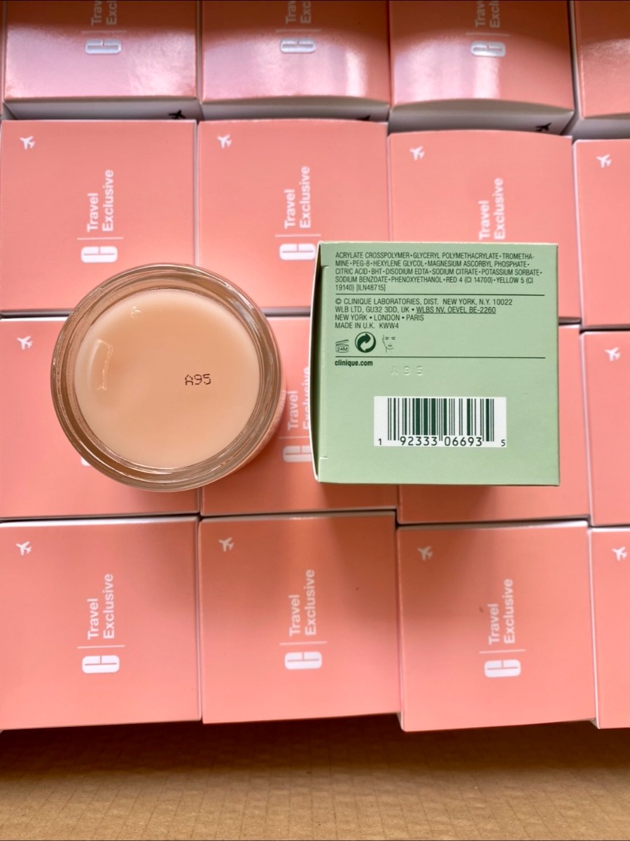 Clinique Moisture Surge 100.-Hour Auto-Replenishing Hydrator ขนาด 50ml. (เคาเตอร์ 1,990฿)