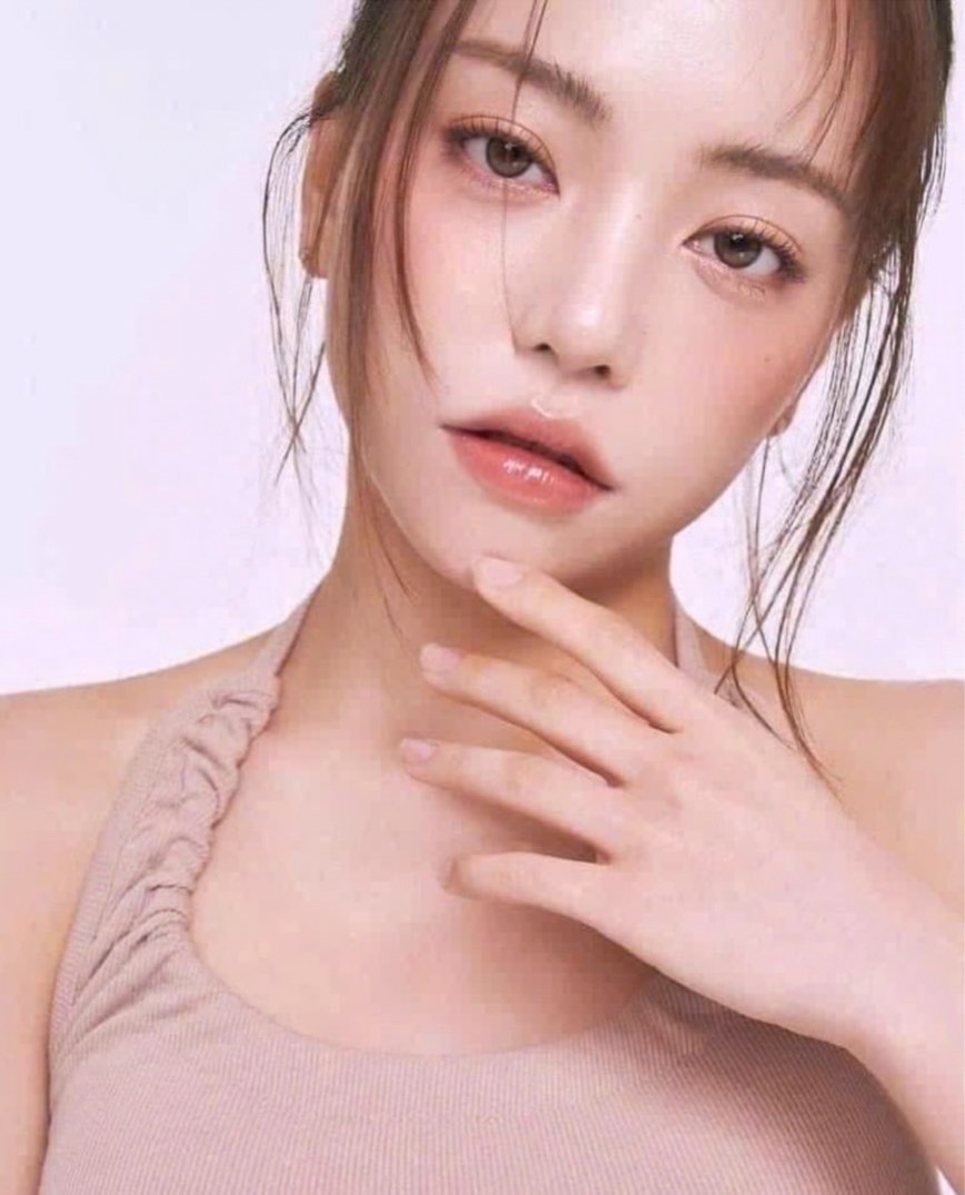 กลอส - NoBox ไม่มีกล่อง แกะจากกิ้ฟเซตมาแยกขาย - Estee Lauder Lip Gloss 2.7ml. #Dazzle Me