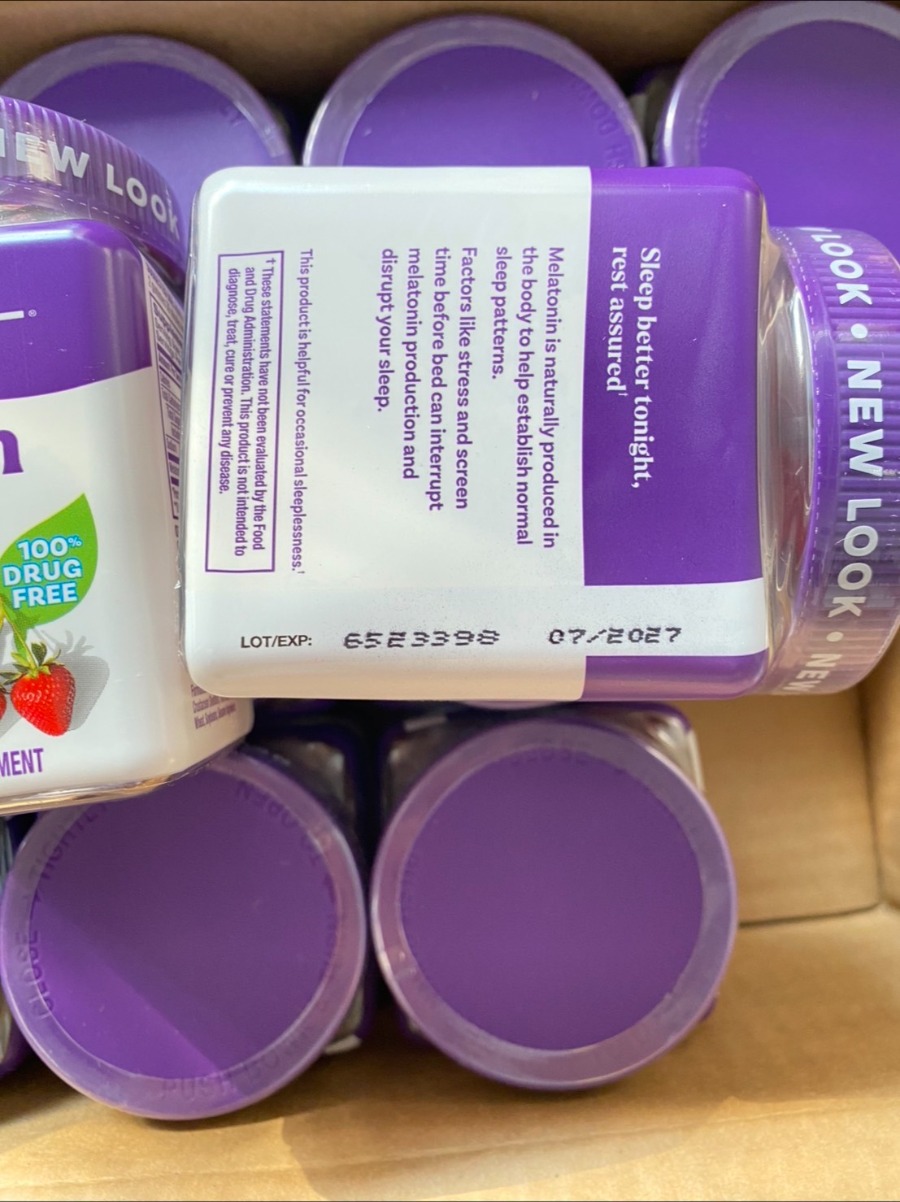 แพ็คเกจใหม่ - Natrol Gummies Melatonin Strawberry 10mg. (90Gummies)