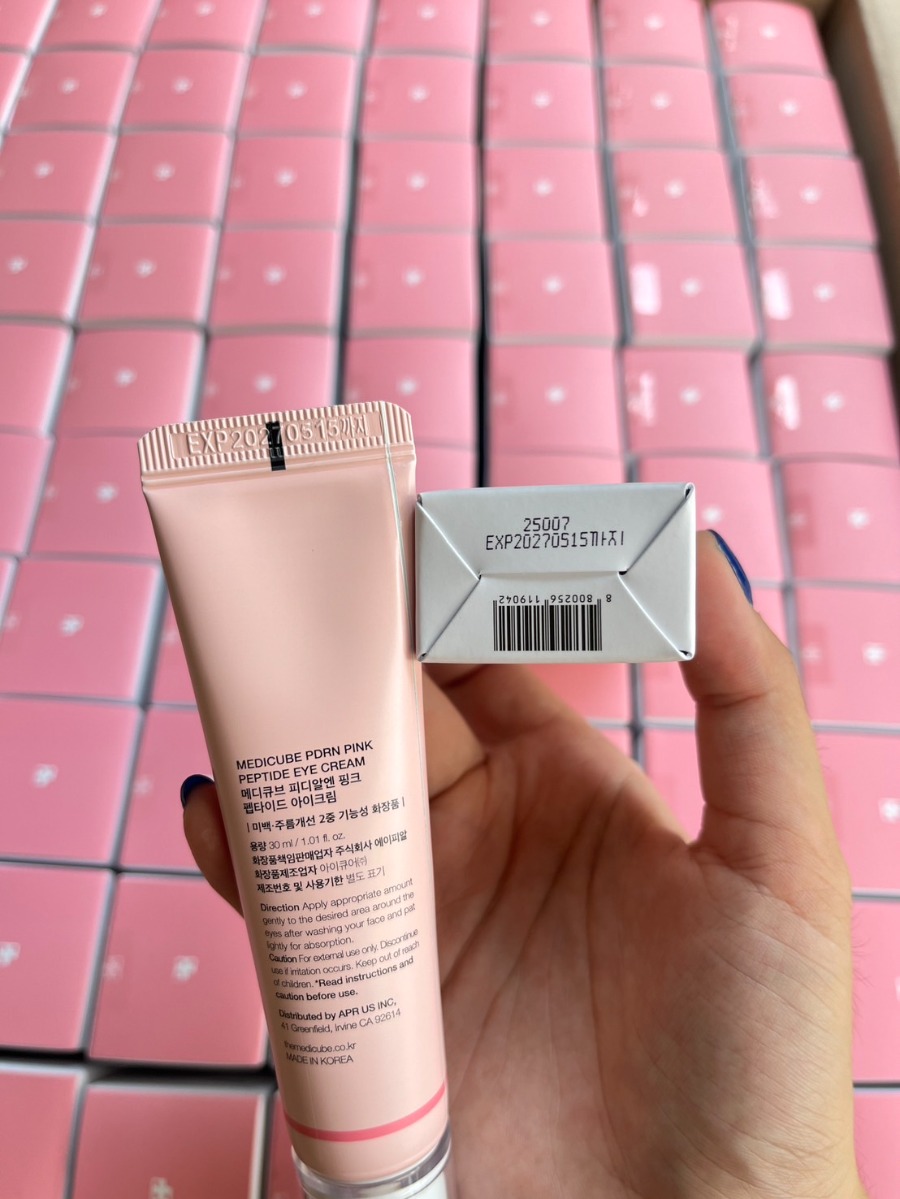 Medicube PDRN Pink Peptide Eye Cream 30ml.