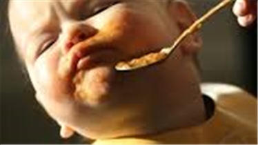  10 วิธีแก้ปัญหาลูกไม่ยอมกินข้าว